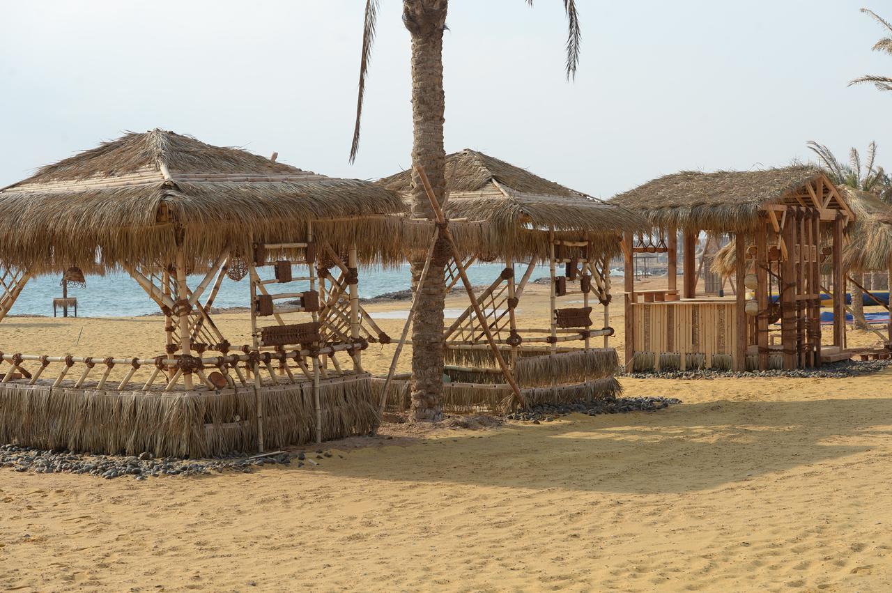 Savanna Empire Spa & Resort Ataqah Exterior foto