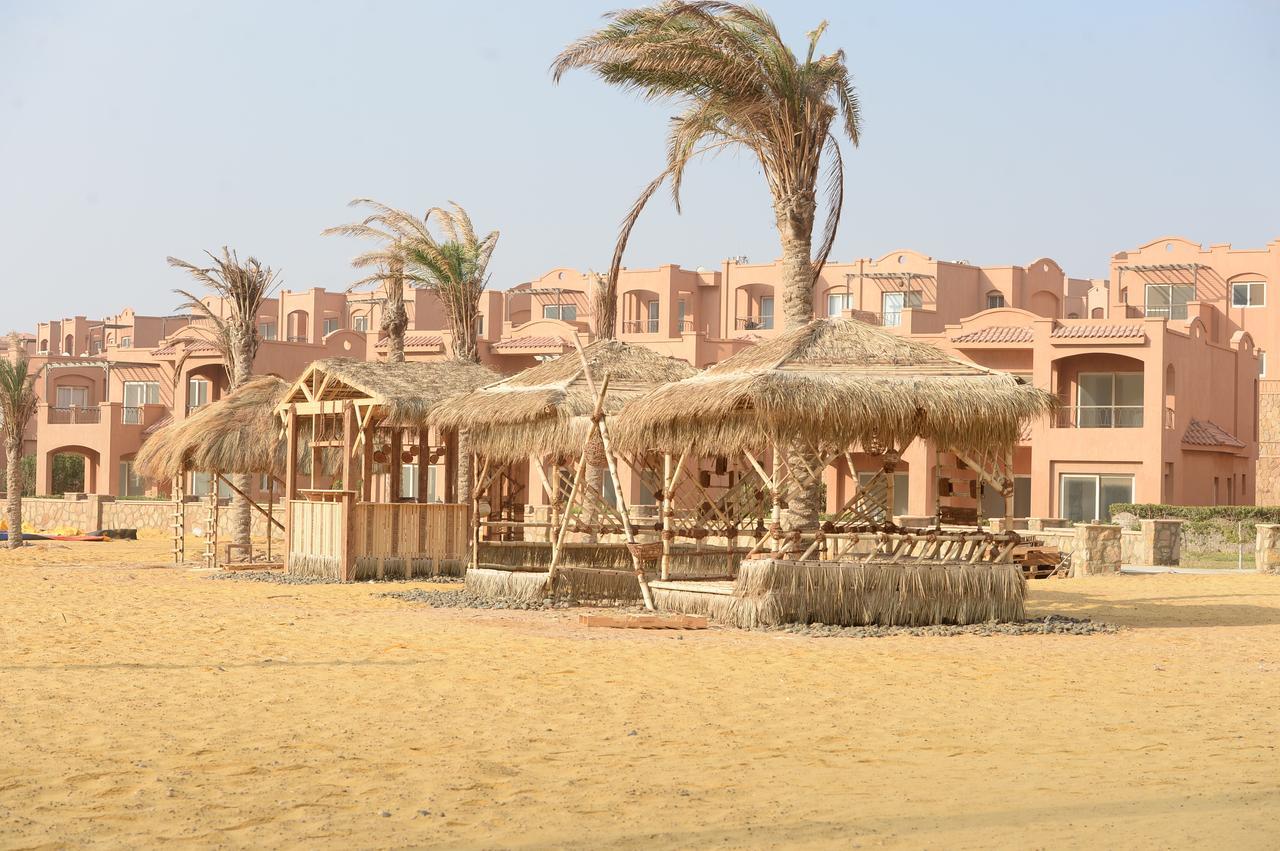 Savanna Empire Spa & Resort Ataqah Exterior foto